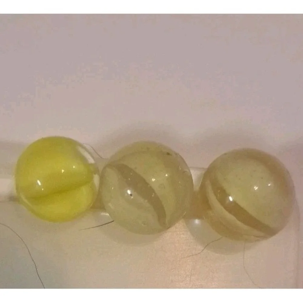 Lot Of 16 Estate Sale Marbles  Including One  Shooter.‎  All UV Reactive